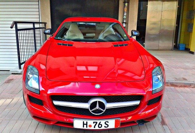 Mercedes-Benz SLS AMG