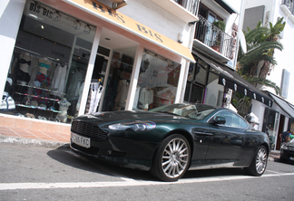 Aston Martin DB9