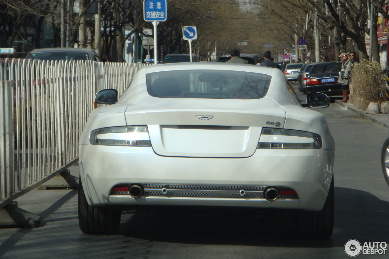 Aston Martin DB9