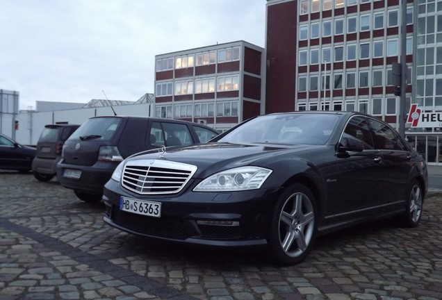 Mercedes-Benz S 63 AMG W221 2011