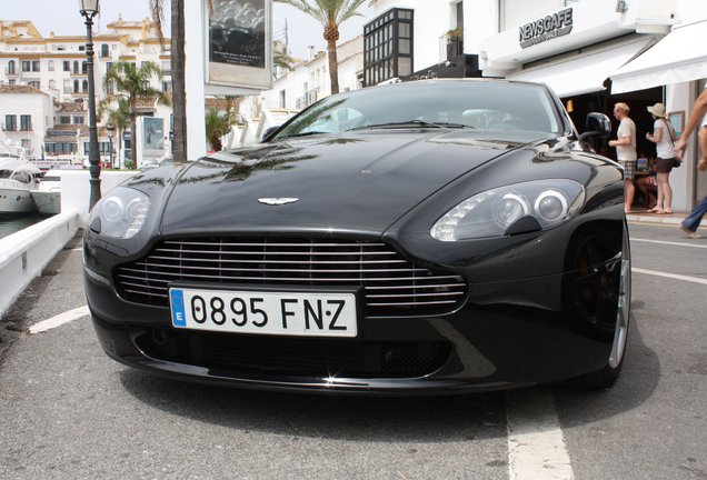 Aston Martin V8 Vantage