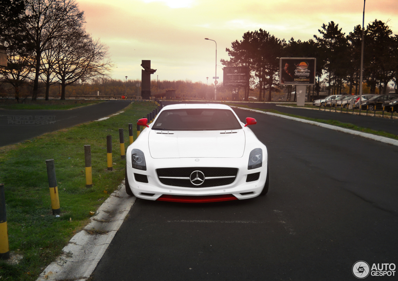 Mercedes-Benz SLS AMG