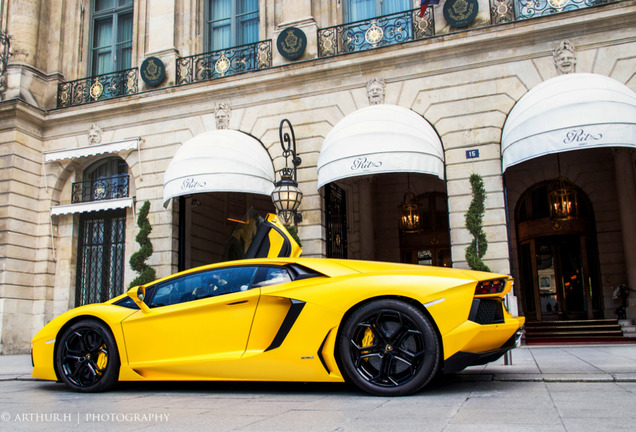 Lamborghini Aventador LP700-4