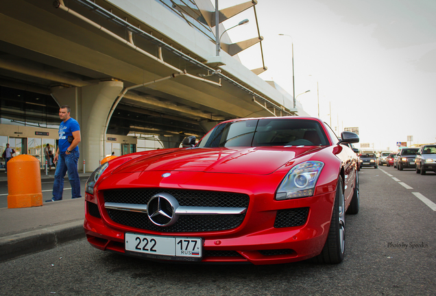 Mercedes-Benz SLS AMG