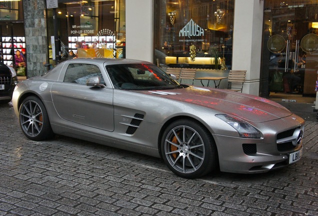 Mercedes-Benz SLS AMG