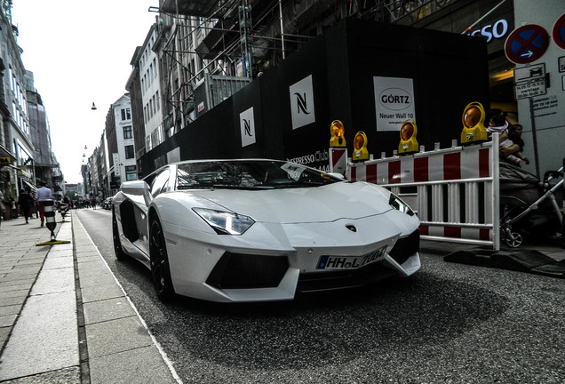 Lamborghini Aventador LP700-4