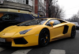 Lamborghini Aventador LP700-4