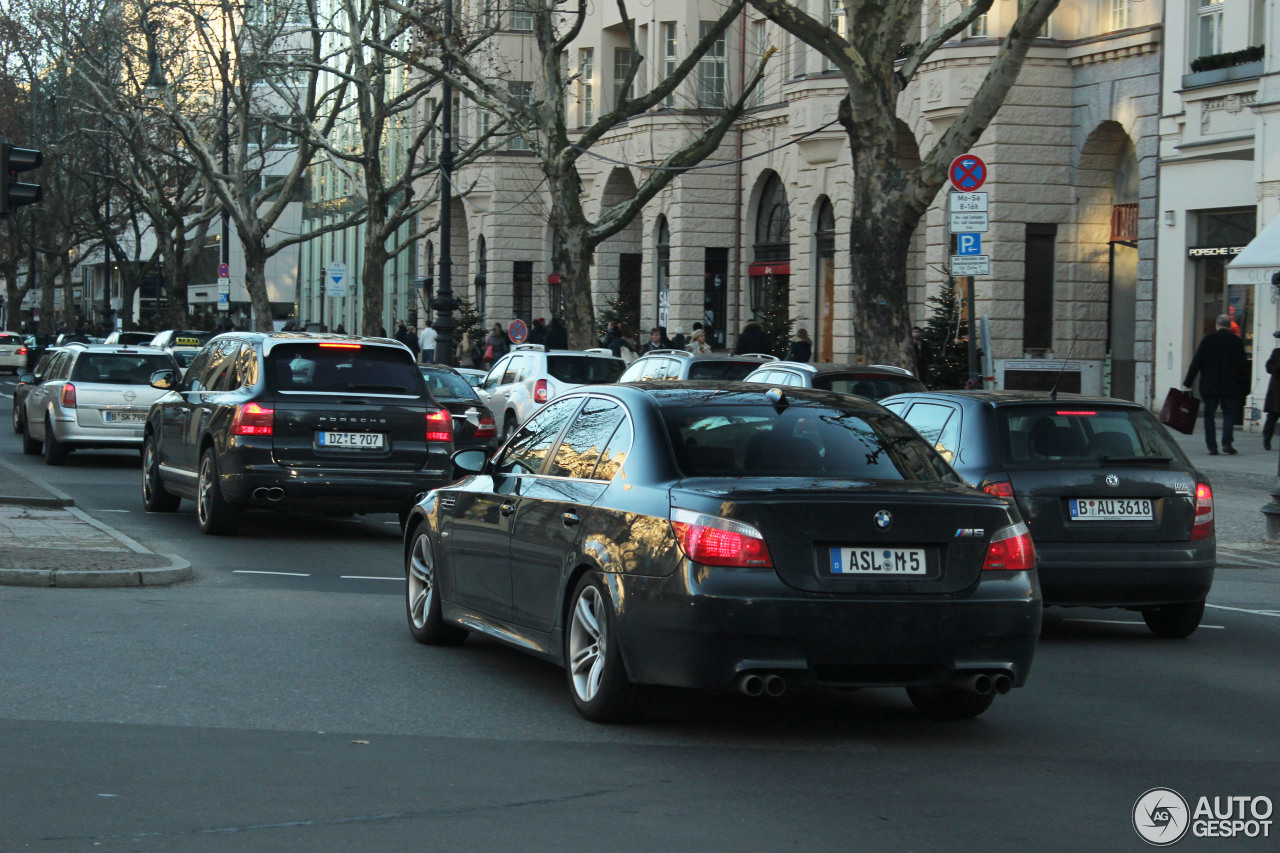 BMW M5 E60 2005