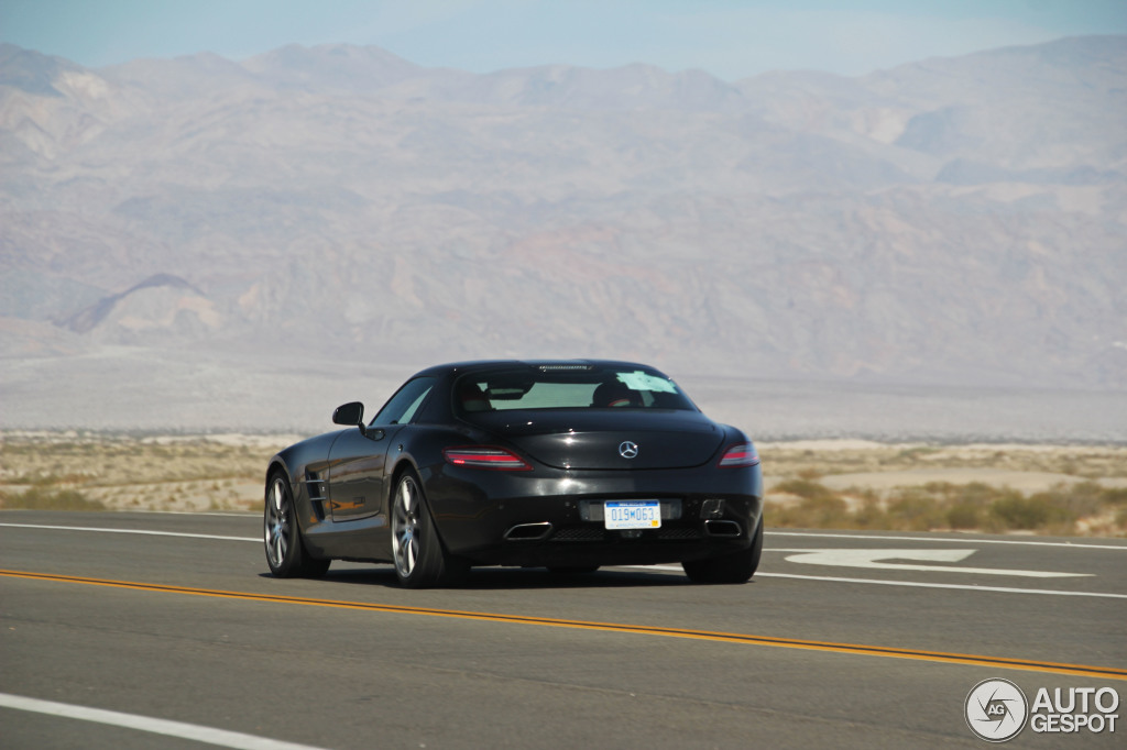 Mercedes-Benz SLS AMG