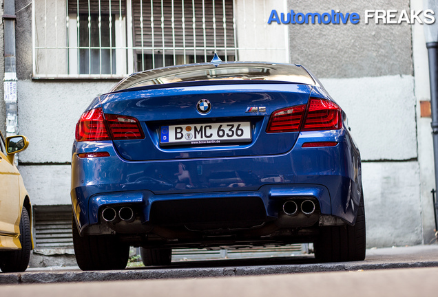 BMW M5 F10 2011