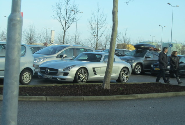 Mercedes-Benz SLS AMG