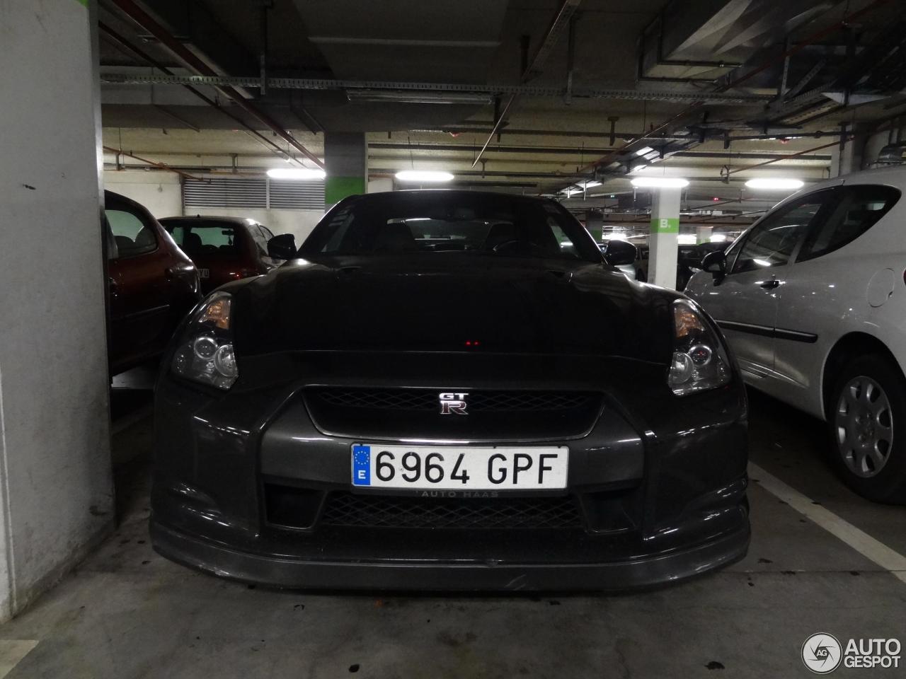 Nissan GT-R