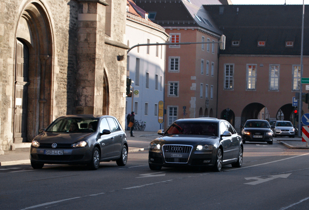 Audi S8 D3