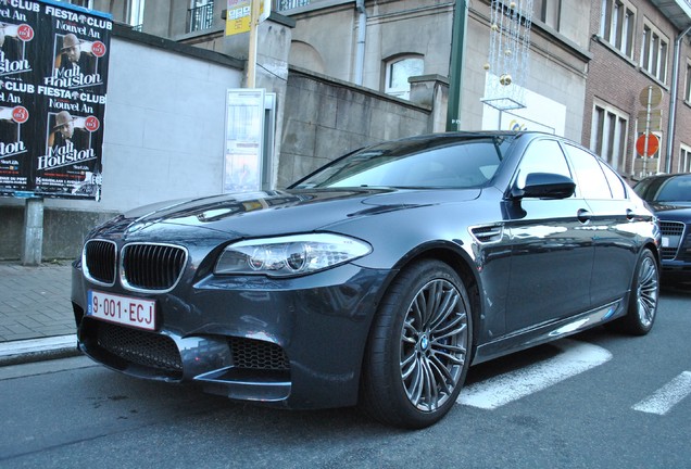 BMW M5 F10 2011