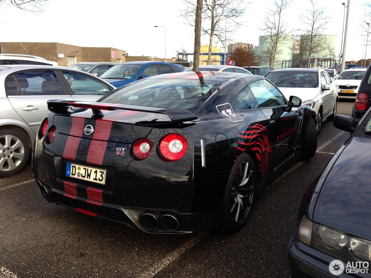 Nissan GT-R 2012