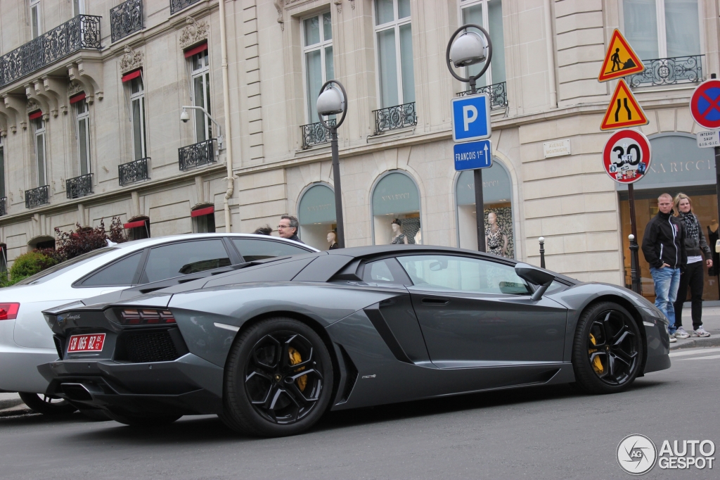 Lamborghini Aventador LP700-4