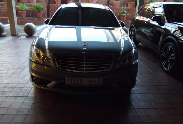 Mercedes-Benz S 63 AMG W221