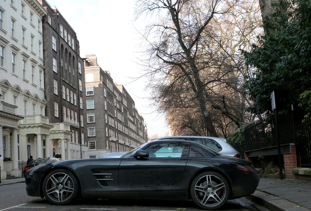 Mercedes-Benz SLS AMG