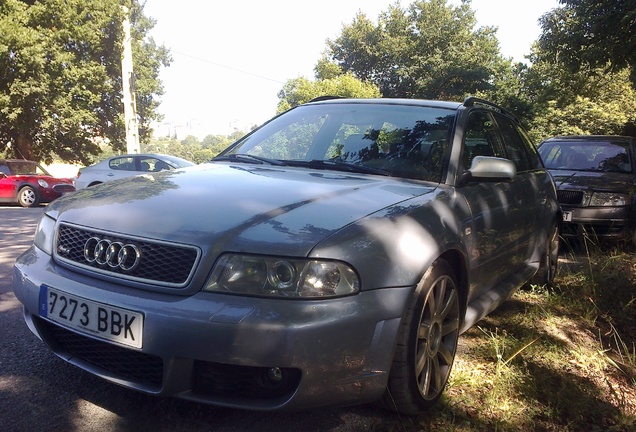 Audi RS4 Avant B5