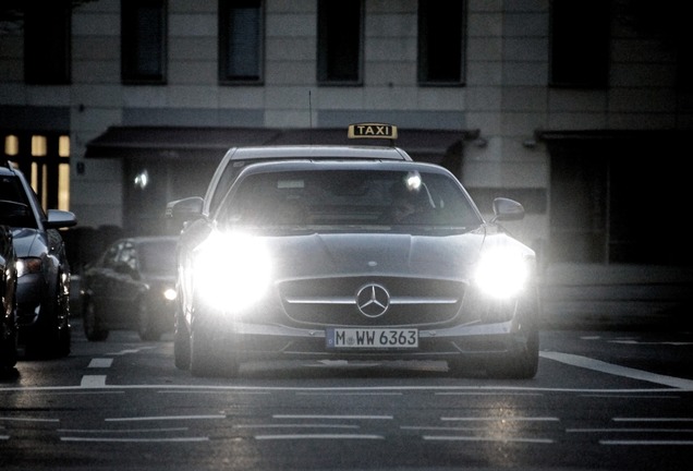 Mercedes-Benz SLS AMG