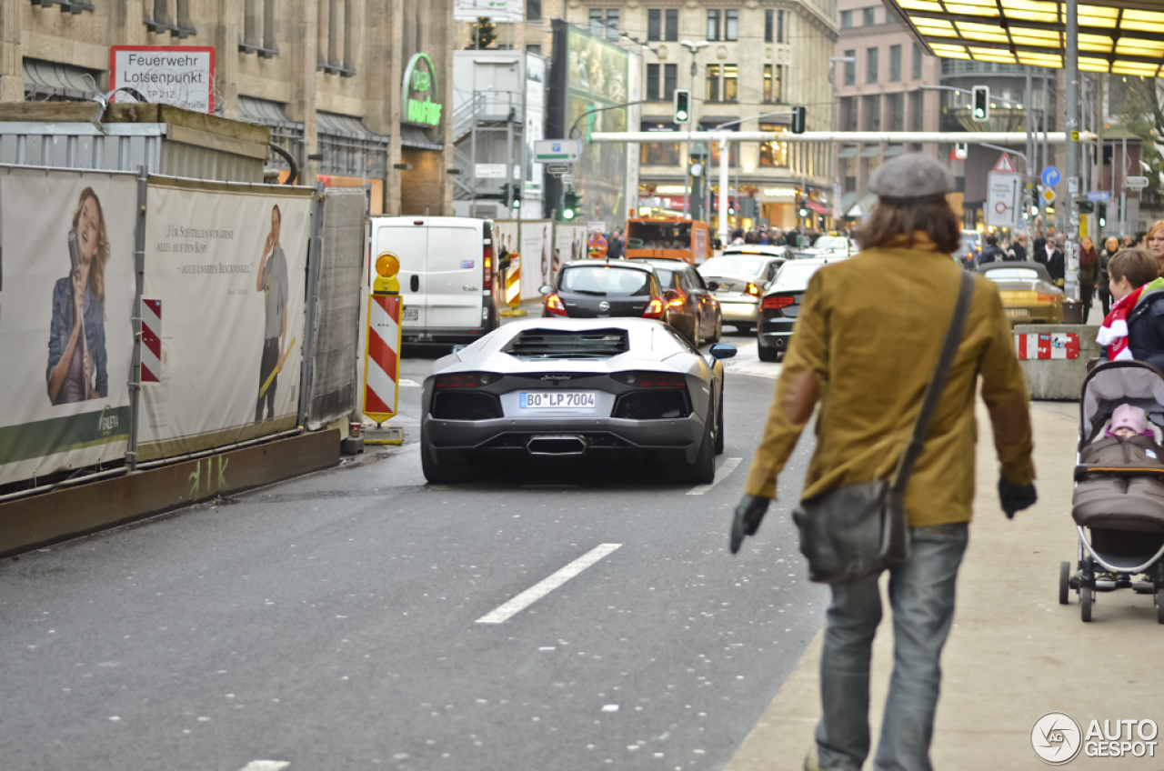 Lamborghini Aventador LP700-4