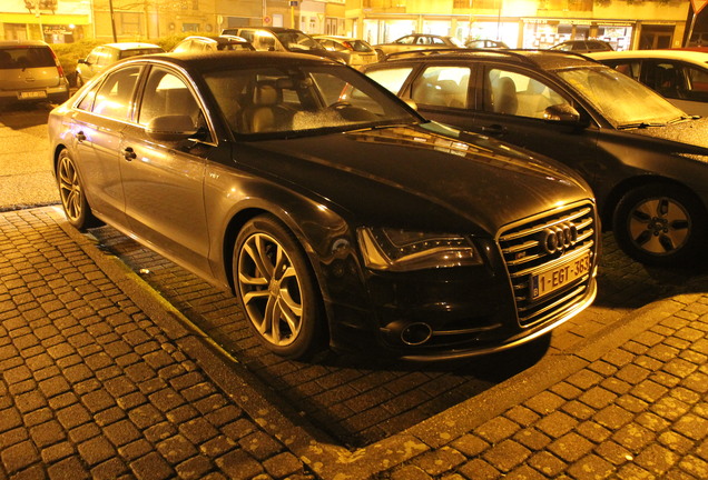 Audi S8 D4