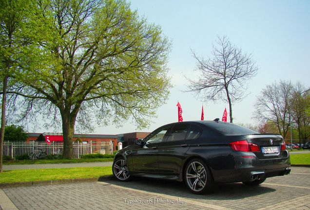 BMW M5 F10 2011