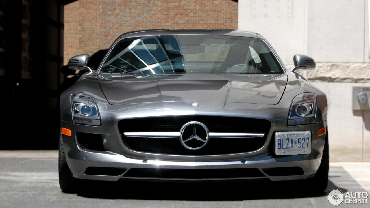 Mercedes-Benz SLS AMG