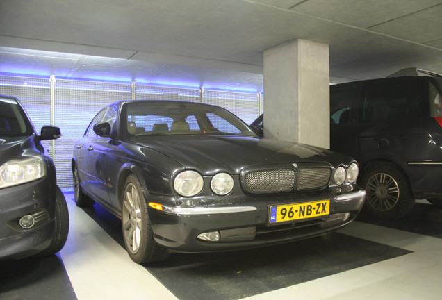 Jaguar XJR