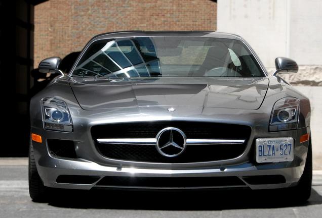 Mercedes-Benz SLS AMG