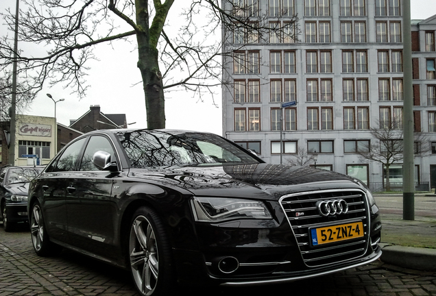 Audi S8 D4