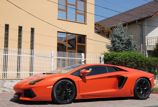 Lamborghini Aventador LP700-4