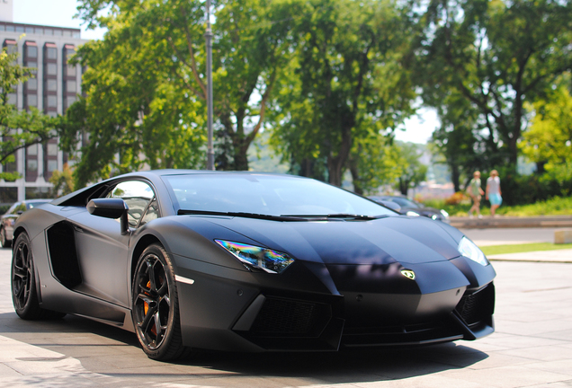 Lamborghini Aventador LP700-4