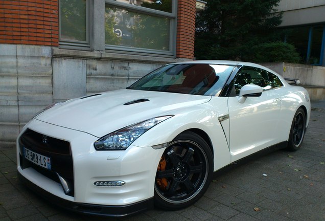 Nissan GT-R 2011