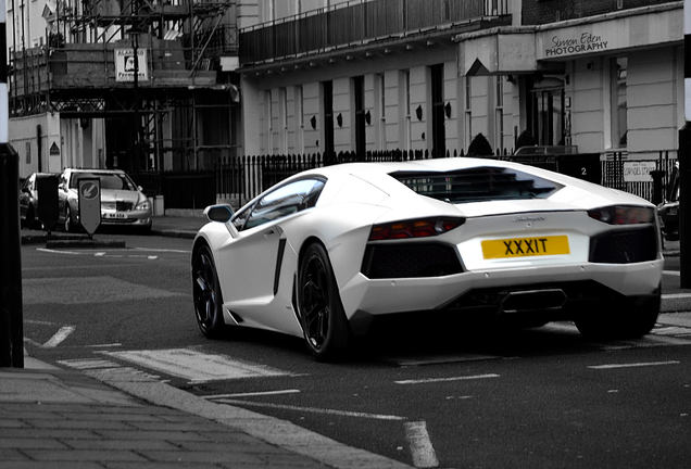 Lamborghini Aventador LP700-4