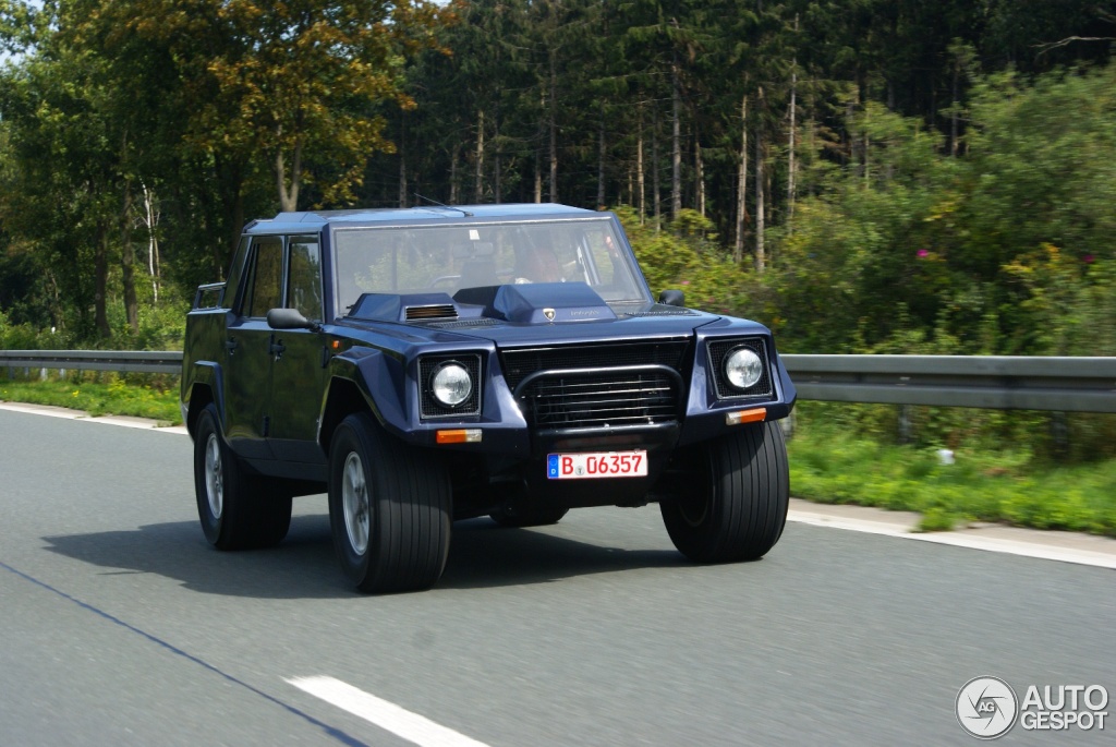 Lamborghini LM002