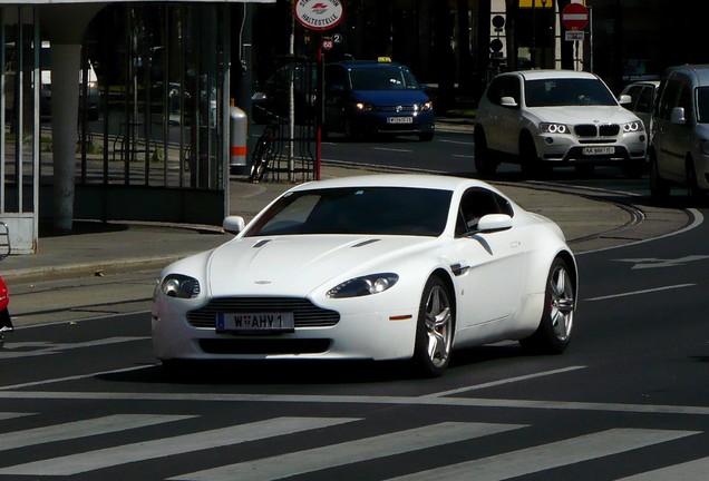 Aston Martin V8 Vantage