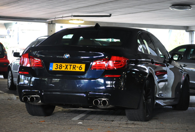 BMW M5 F10 2011