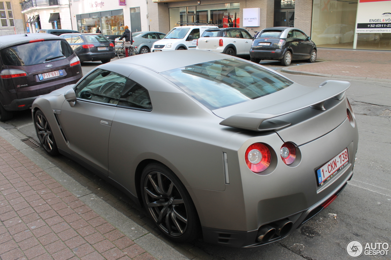 Nissan GT-R 2011