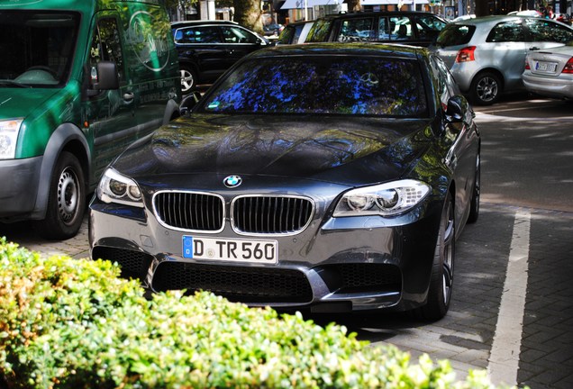 BMW M5 F10 2011