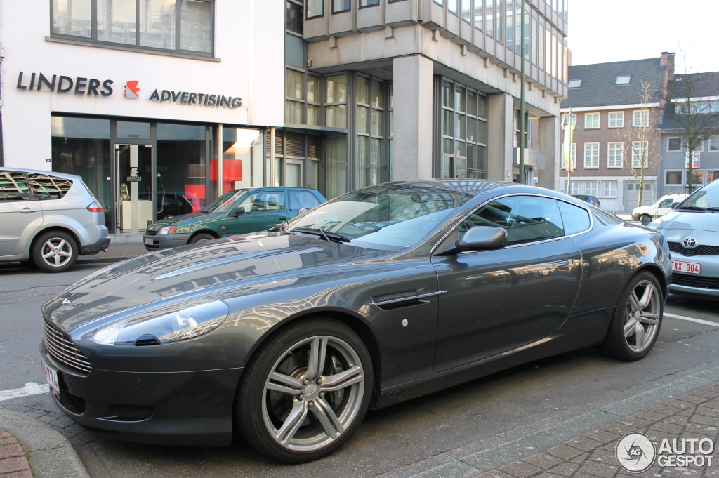 Aston Martin DB9