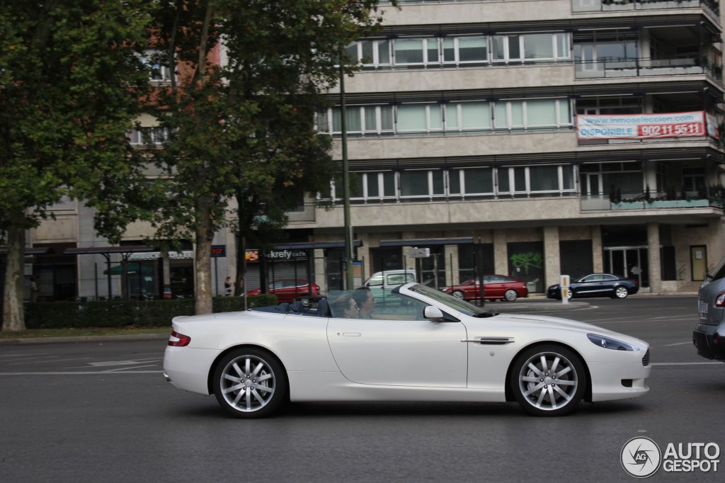 Aston Martin DB9 Volante