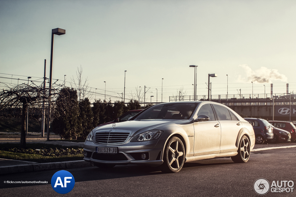 Mercedes-Benz S 65 AMG V221