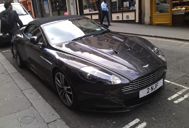 Aston Martin DBS Volante