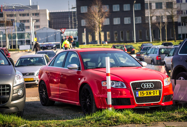 Audi RS4 Sedan