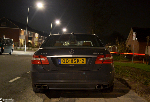 Mercedes-Benz E 63 AMG W212 V8 Biturbo