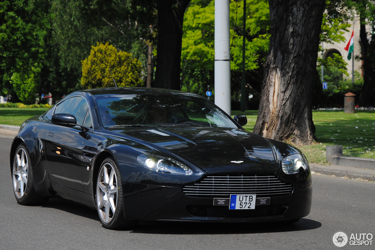 Aston Martin V8 Vantage