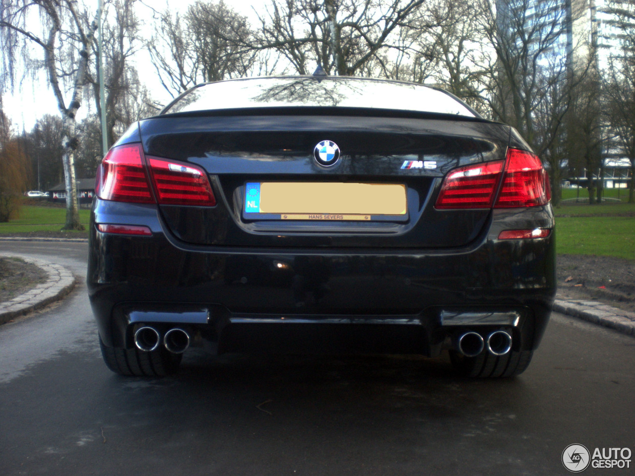 BMW M5 F10 2011