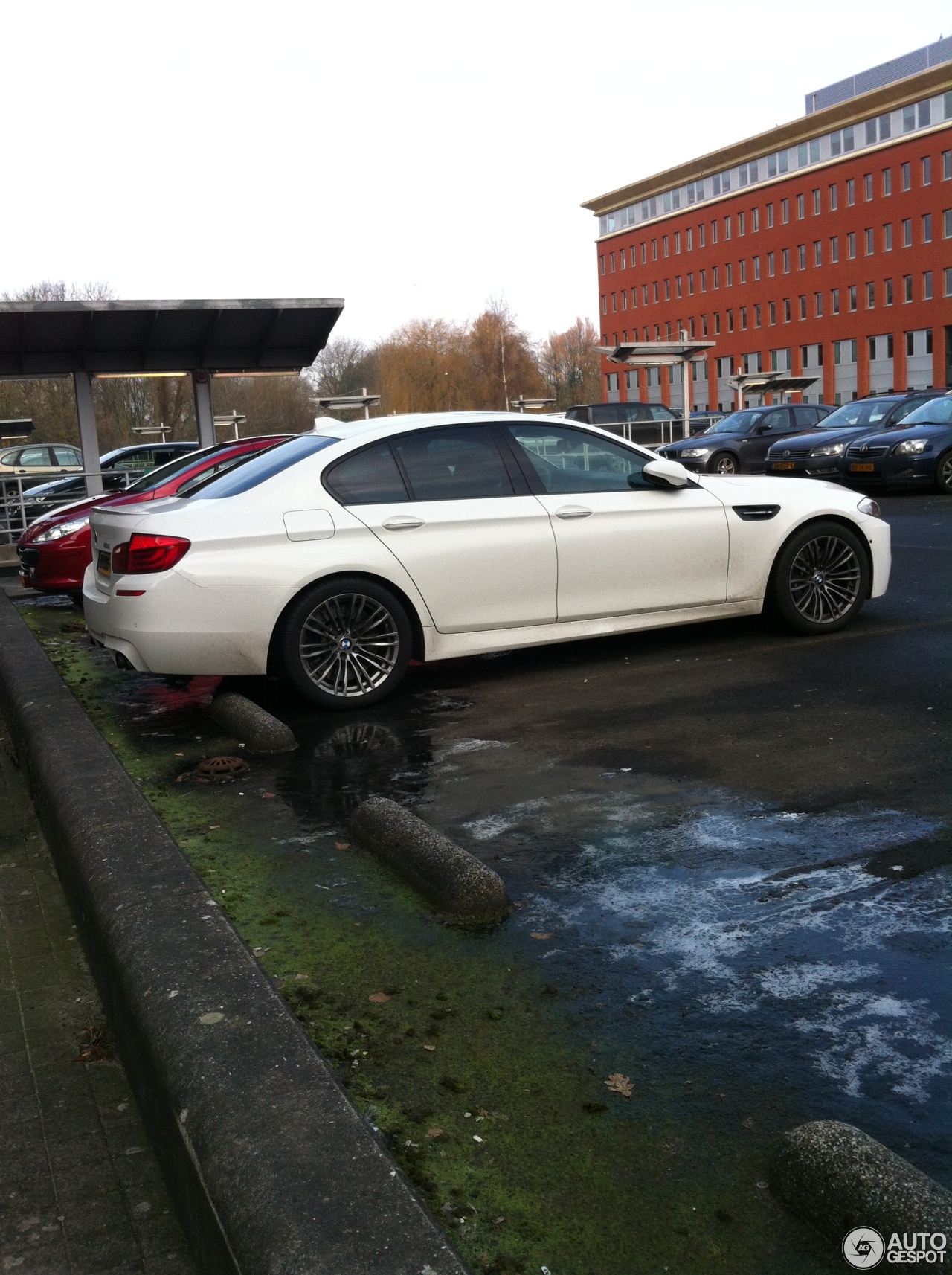 BMW M5 F10 2011