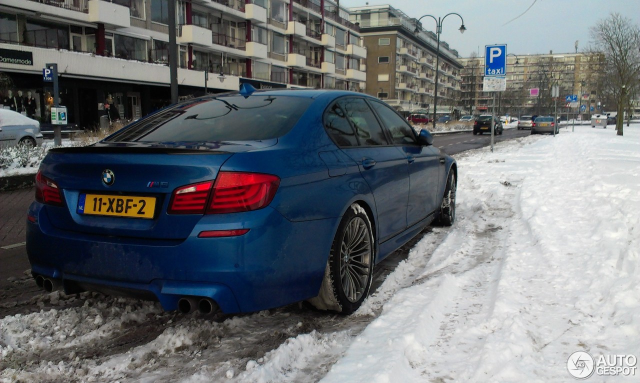 BMW M5 F10 2011